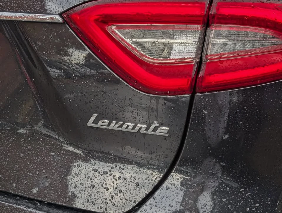 2018 Maserati Levante - Image 5 of 18