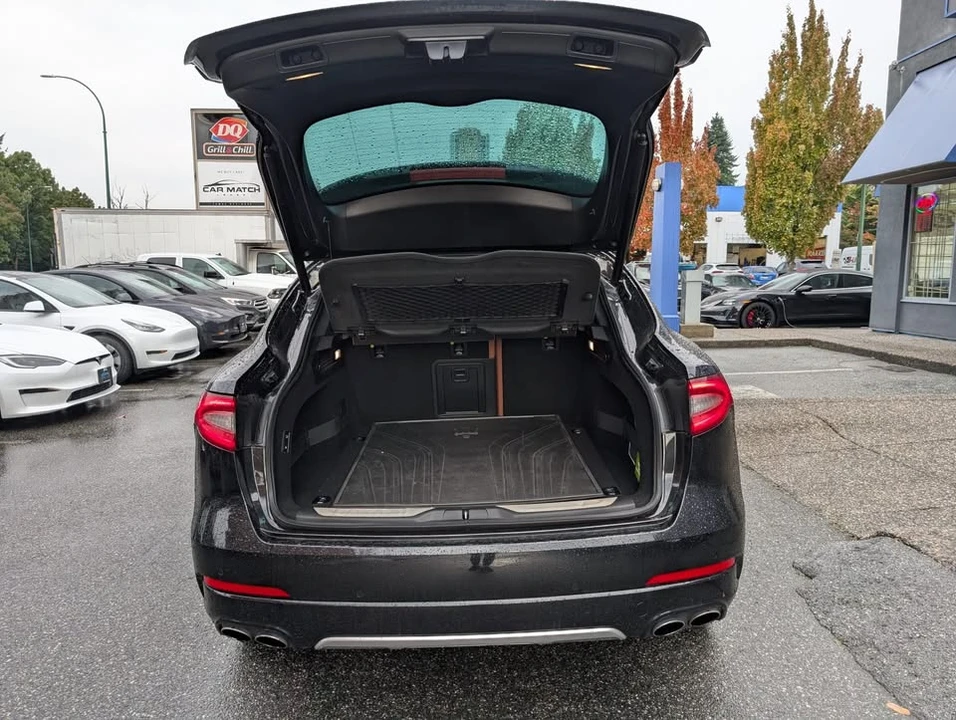 2018 Maserati Levante - Image 15 of 18