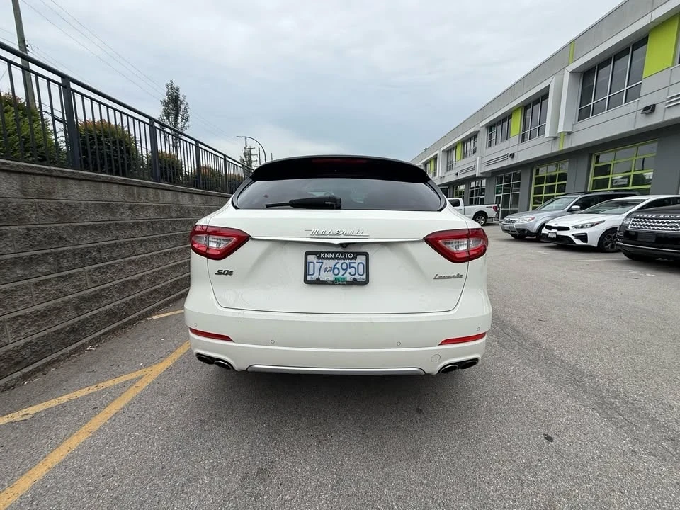 2018 Maserati Levante - Image 4 of 14