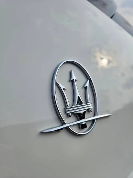 2018 Maserati Levante - Image 9 of 20