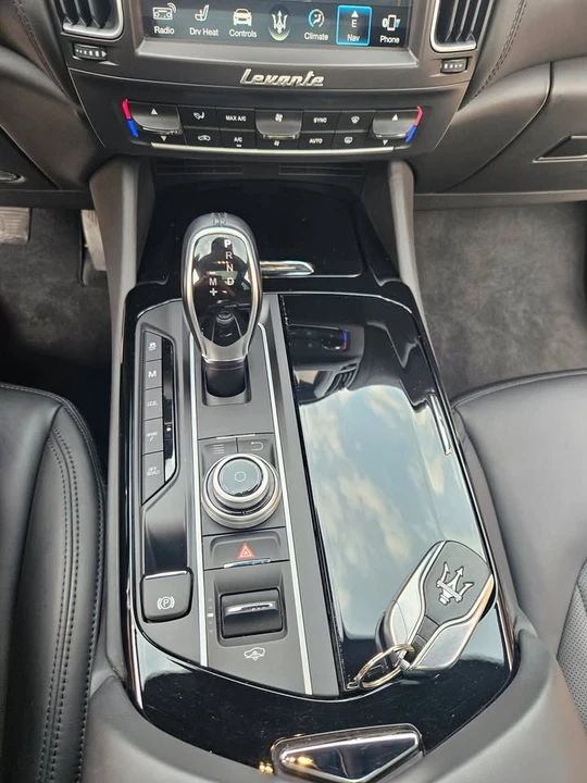 2018 Maserati Levante - Image 13 of 20