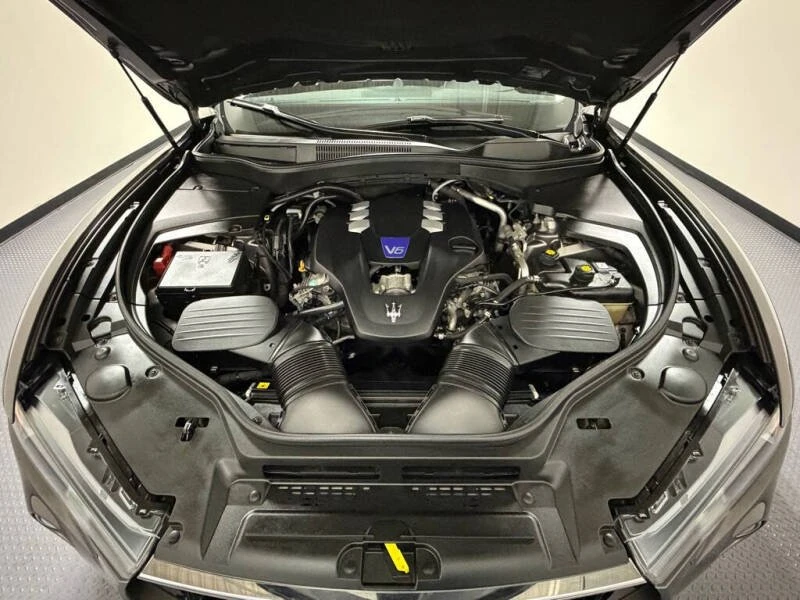 2018 Maserati Levante - Image 13 of 18