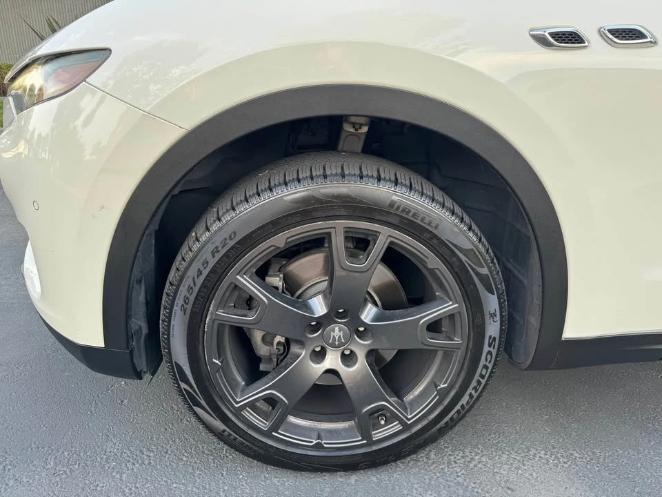 2018 Maserati Levante - Image 7 of 20