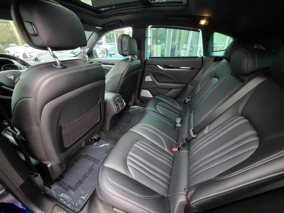 2018 Maserati Levante - Image 9 of 15