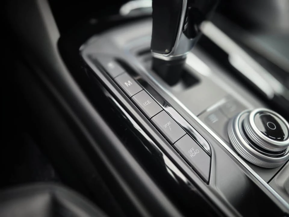 2018 Maserati Levante - Image 17 of 19