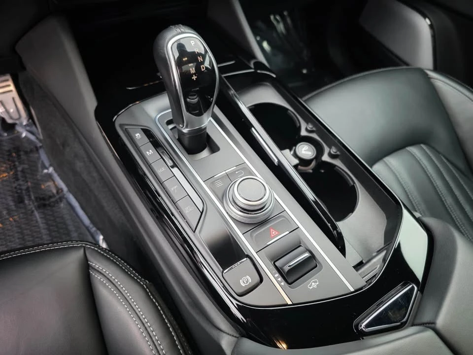 2018 Maserati Levante - Image 13 of 19