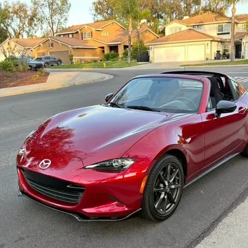 2018 Mazda MX-5 Miata RF Club Convertible