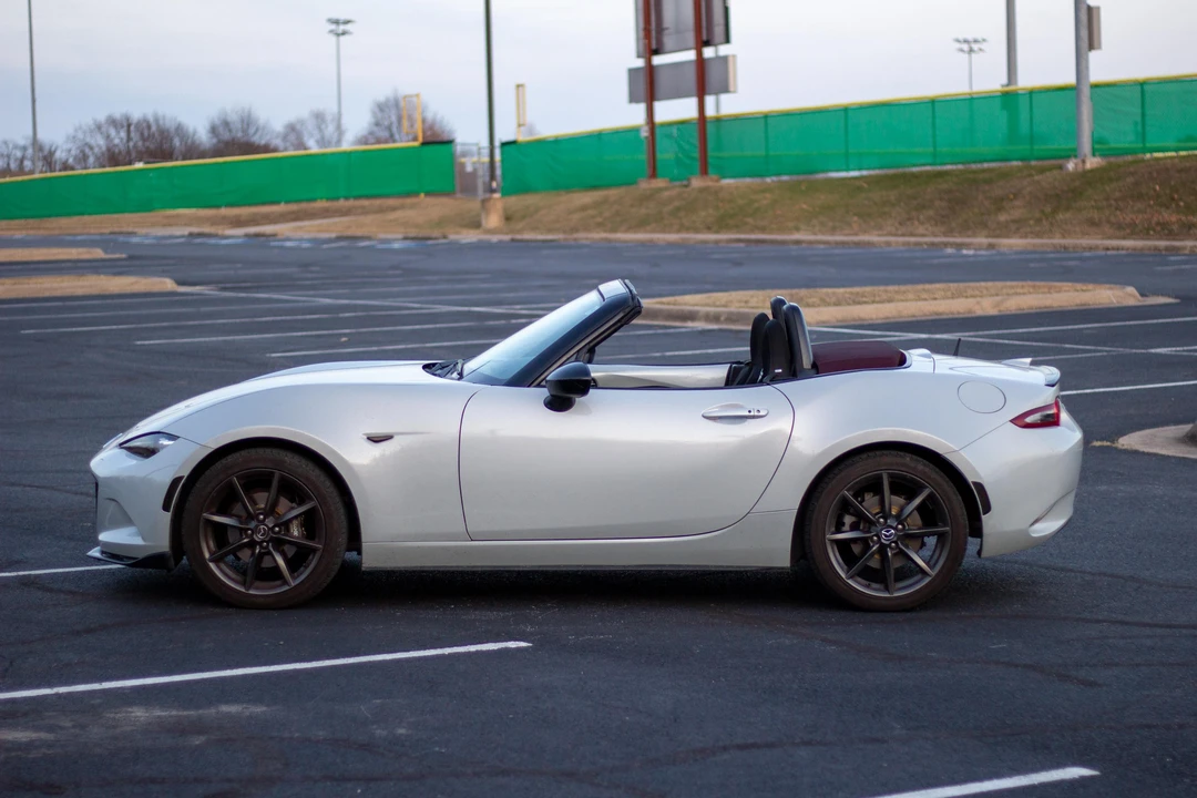 2018 Mazda ND MX-5 Miata - Image 9 of 31