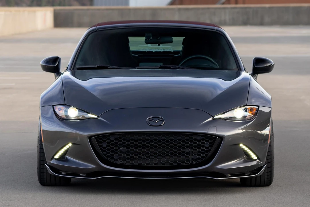 2018 Mazda ND MX-5 Miata - Image 2 of 31