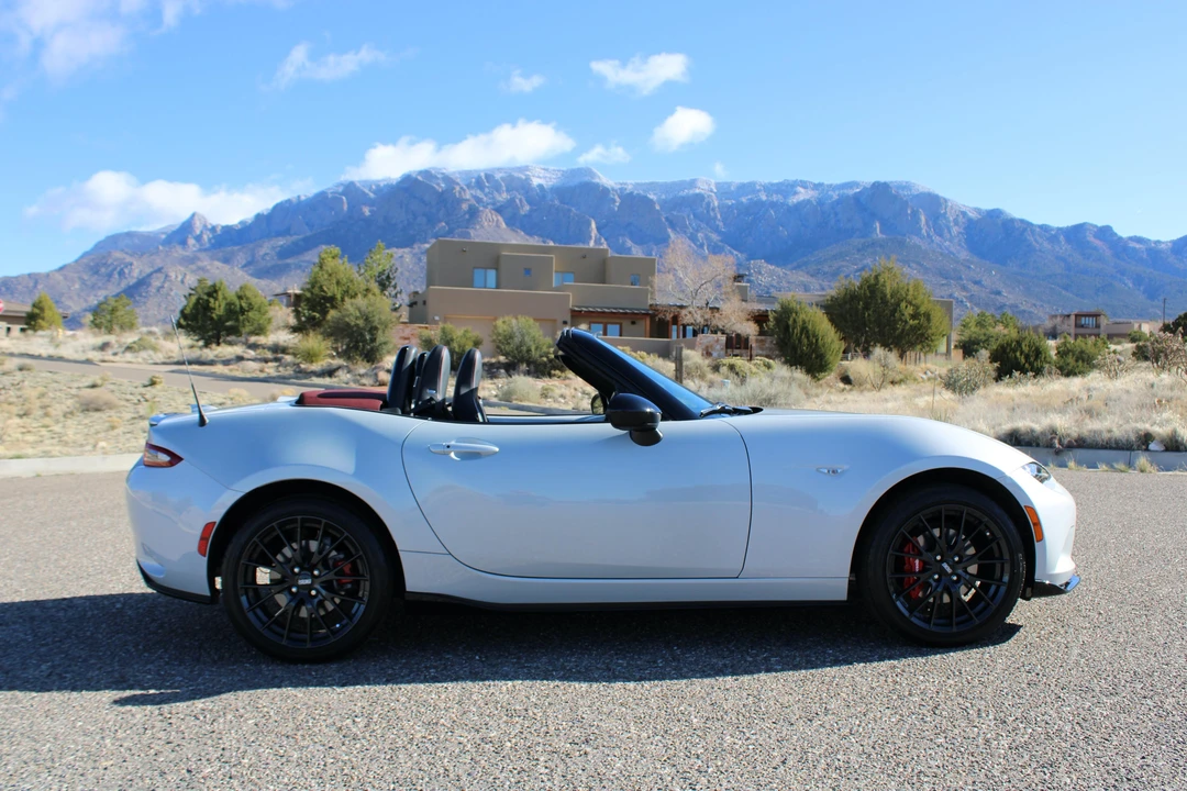 2018 Mazda ND MX-5 Miata - Image 17 of 31
