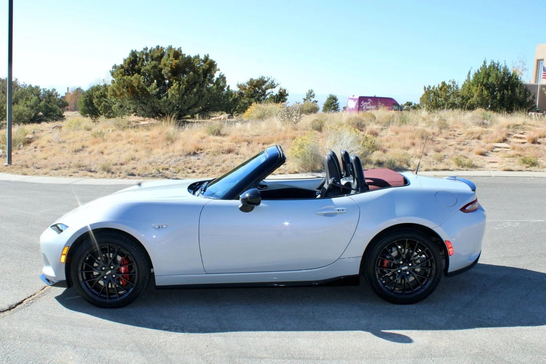 2018 Mazda ND MX-5 Miata - Image 8 of 31