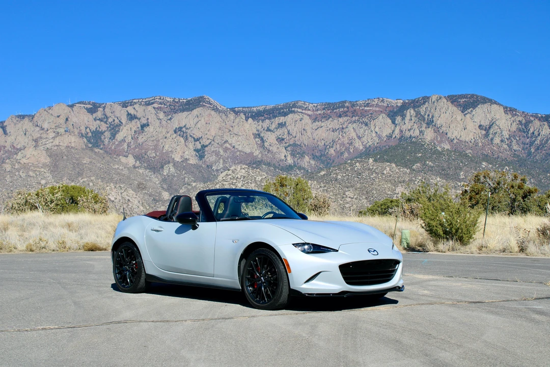 2018 Mazda ND MX-5 Miata - Image 19 of 31