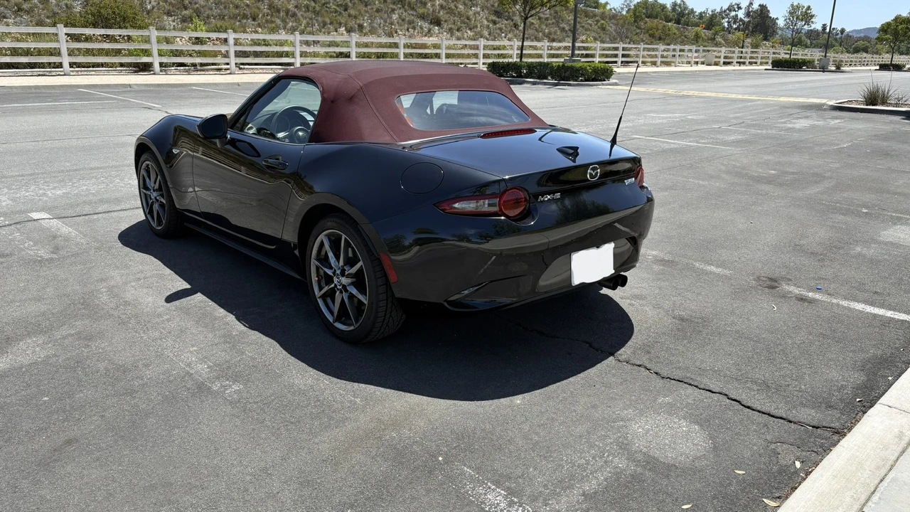 2018 Mazda ND MX-5 Miata - Image 4 of 31