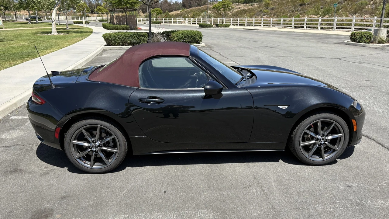 2018 Mazda ND MX-5 Miata - Image 7 of 31