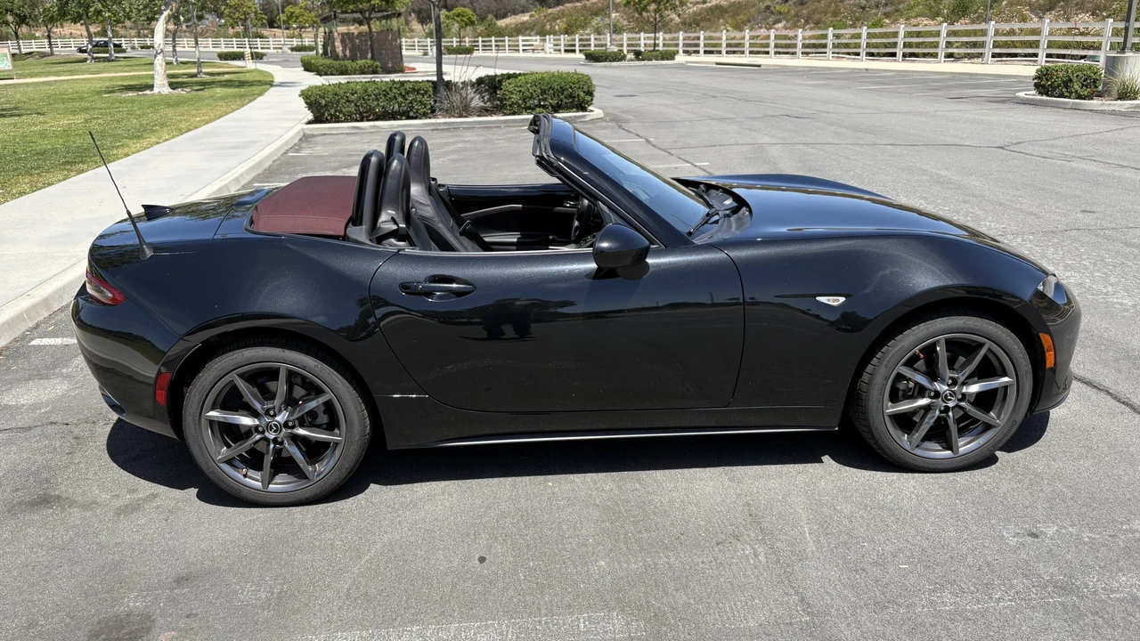 2018 Mazda ND MX-5 Miata - Image 20 of 31