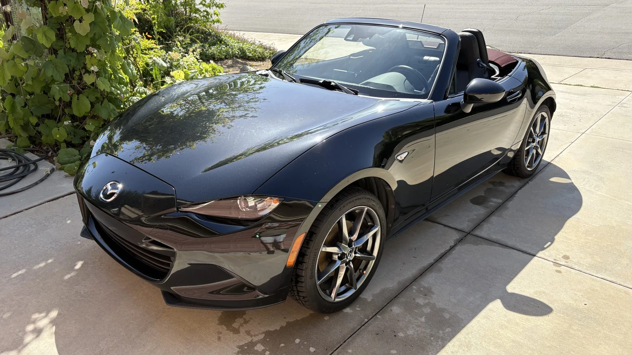 2018 Mazda ND MX-5 Miata - Image 11 of 31