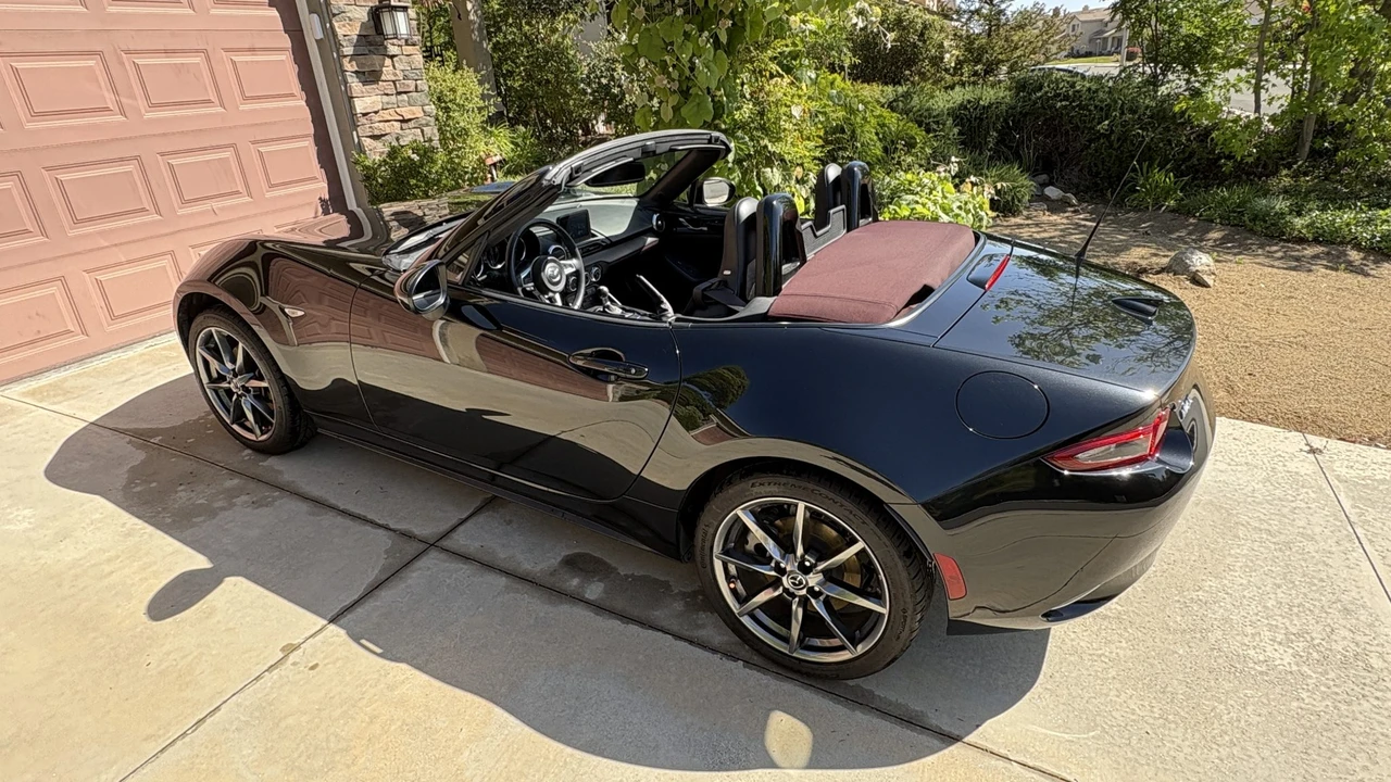 2018 Mazda ND MX-5 Miata - Image 14 of 31