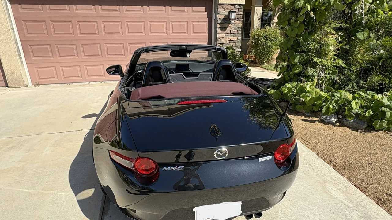 2018 Mazda ND MX-5 Miata - Image 17 of 31