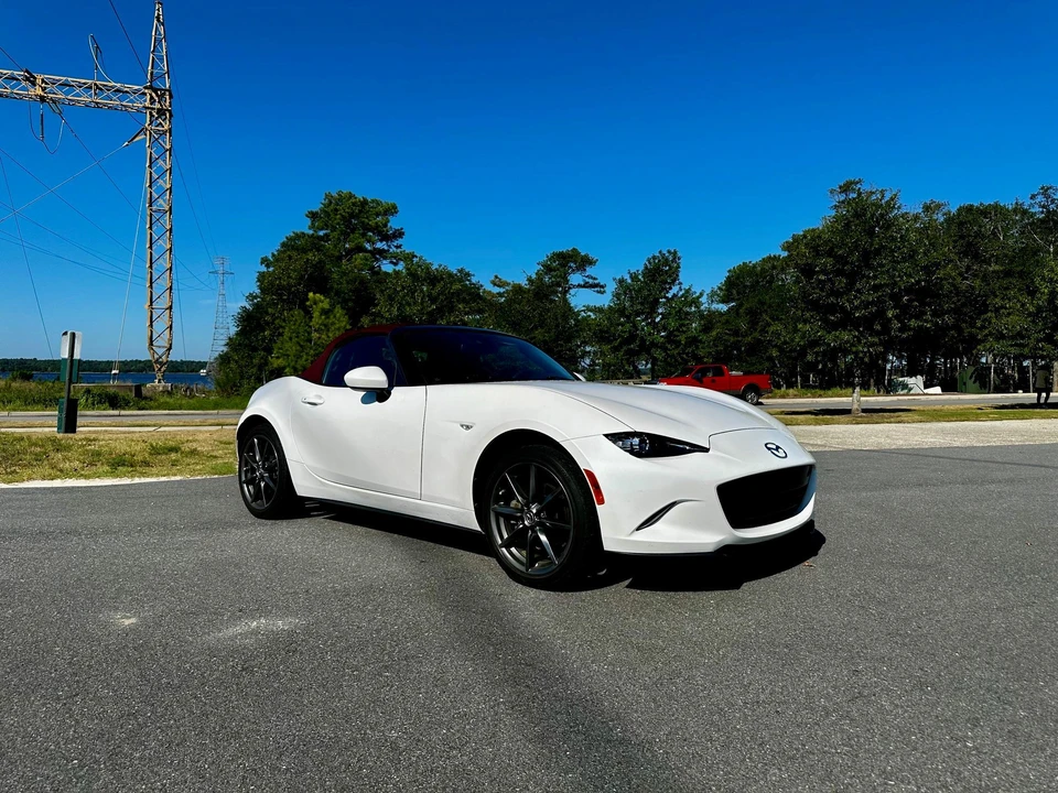 2018 Mazda ND MX-5 Miata - Image 15 of 31