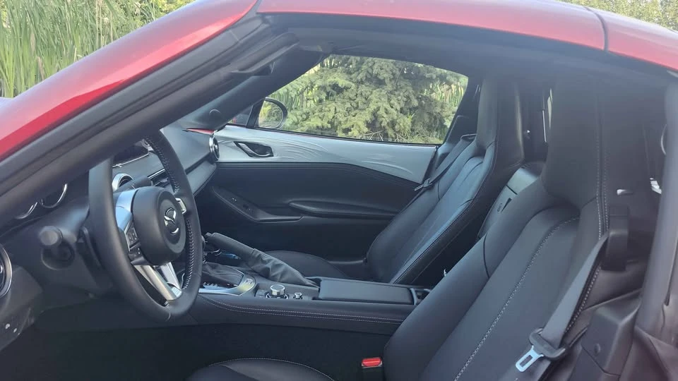 2018 Mazda ND MX-5 Miata - Image 8 of 10