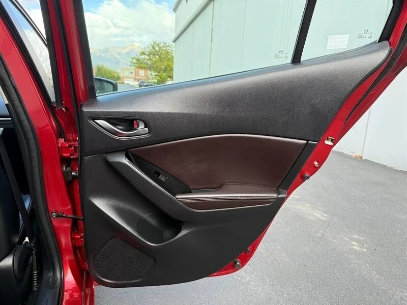 2018 Mazda Mazda 3 3rd Gen - Image 13 of 21