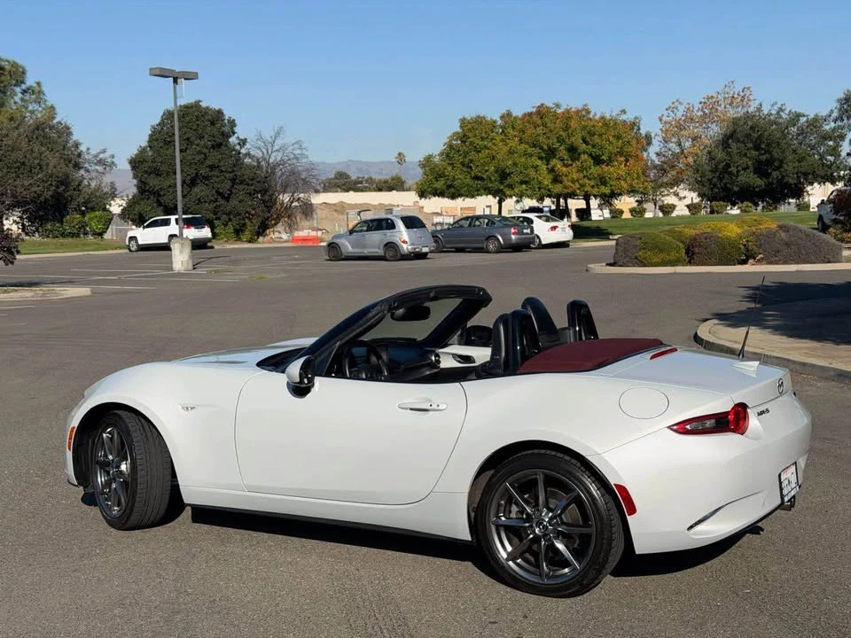 2018 Mazda ND MX-5 Miata - Image 9 of 18