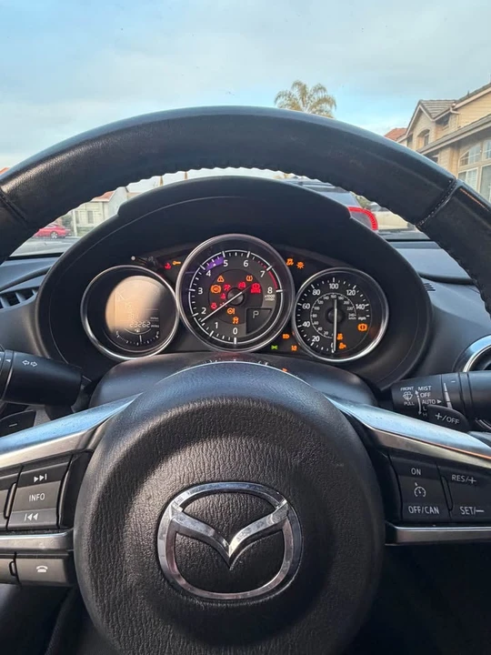 2018 Mazda ND MX-5 Miata - Image 15 of 15