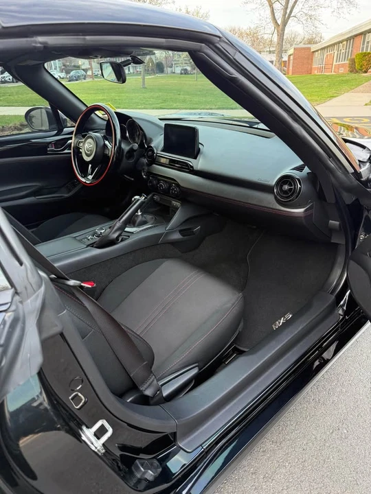 2018 Mazda ND MX-5 Miata - Image 7 of 10