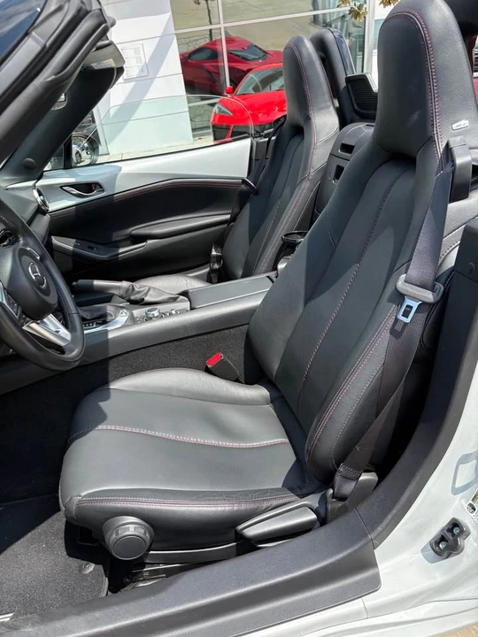 2018 Mazda ND MX-5 Miata - Image 17 of 19