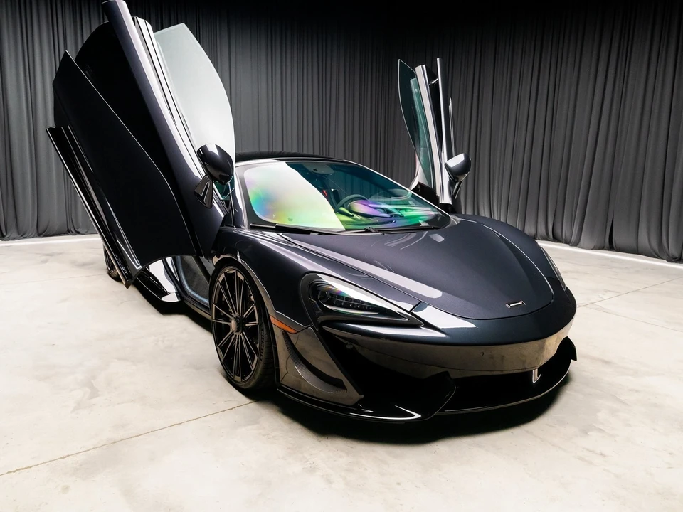 2018 McLaren 570GT - Image 11 of 12