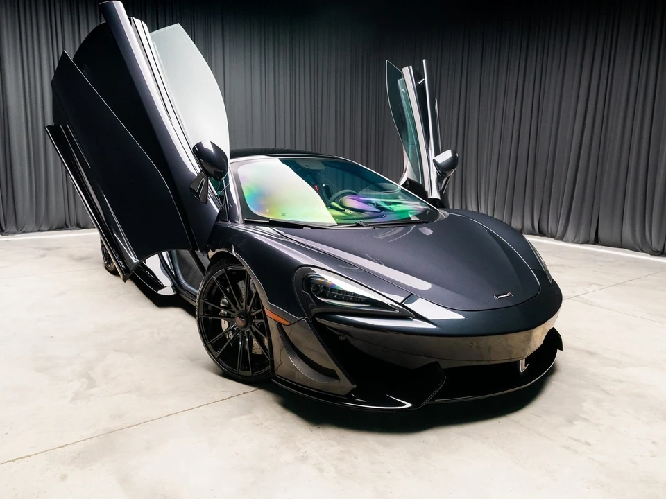 2018 McLaren 570GT - Image 9 of 12
