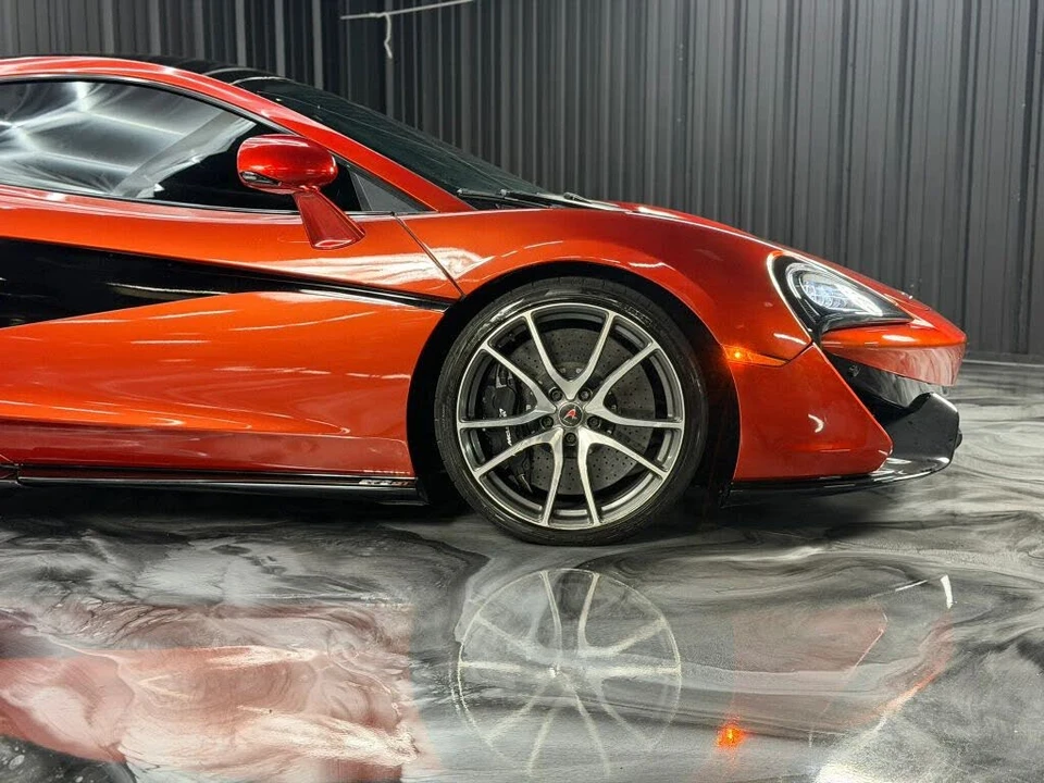 2018 McLaren 570GT - Image 8 of 29