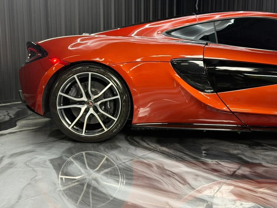 2018 McLaren 570GT - Image 9 of 29