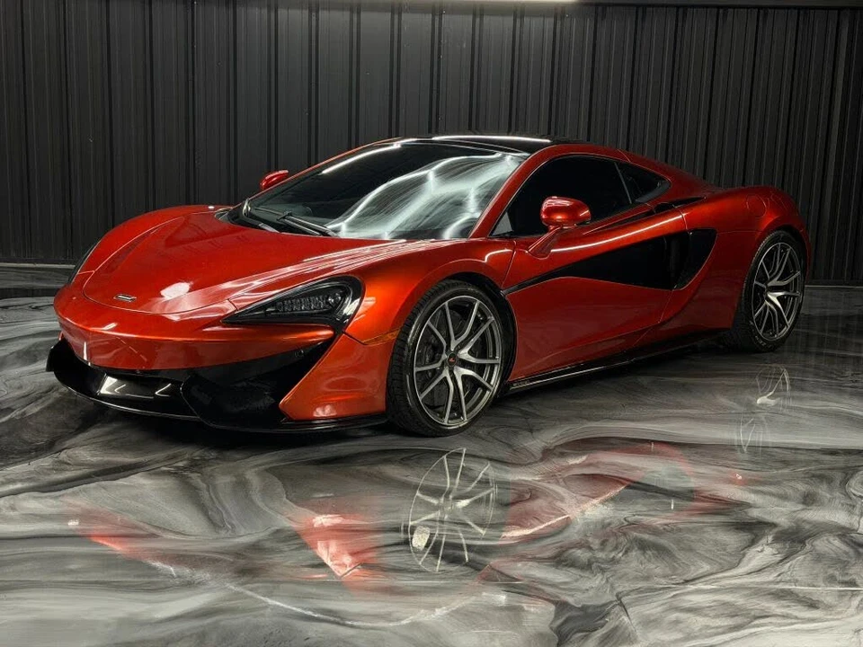2018 McLaren 570GT - Image 2 of 29