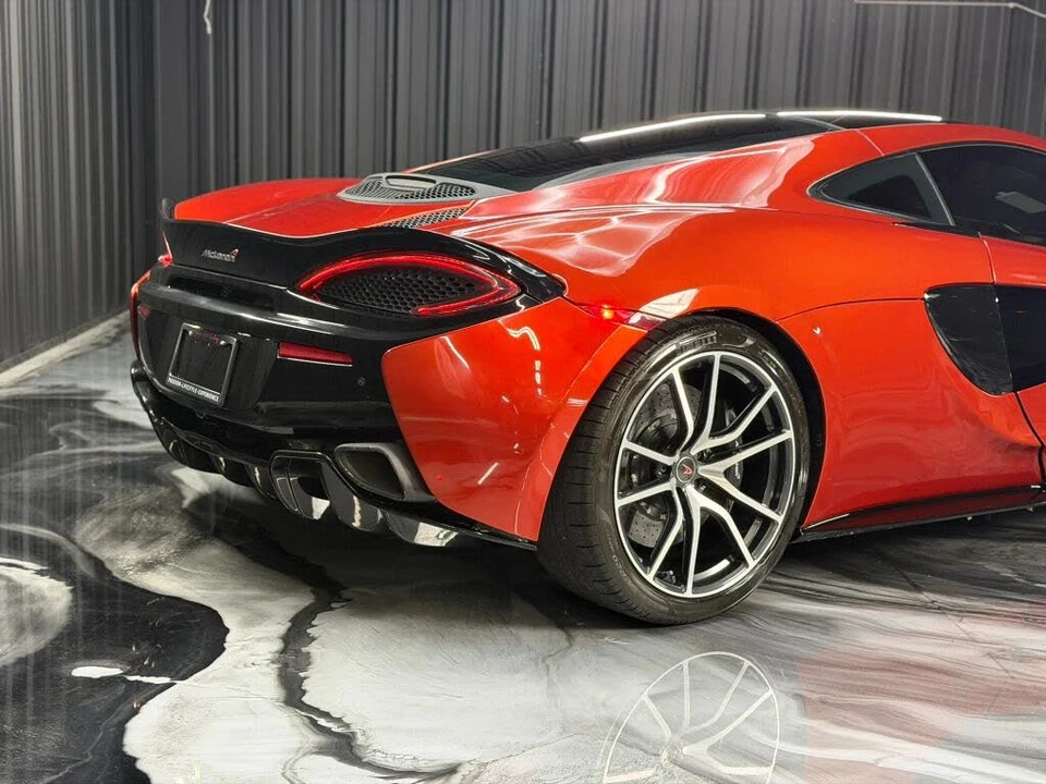 2018 McLaren 570GT - Image 10 of 29
