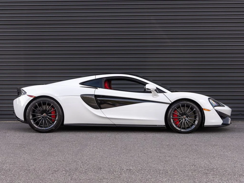 2018 McLaren 570GT - Image 6 of 30