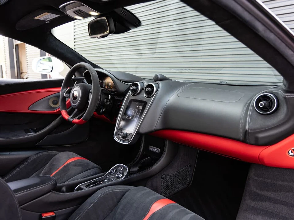 2018 McLaren 570GT - Image 29 of 30