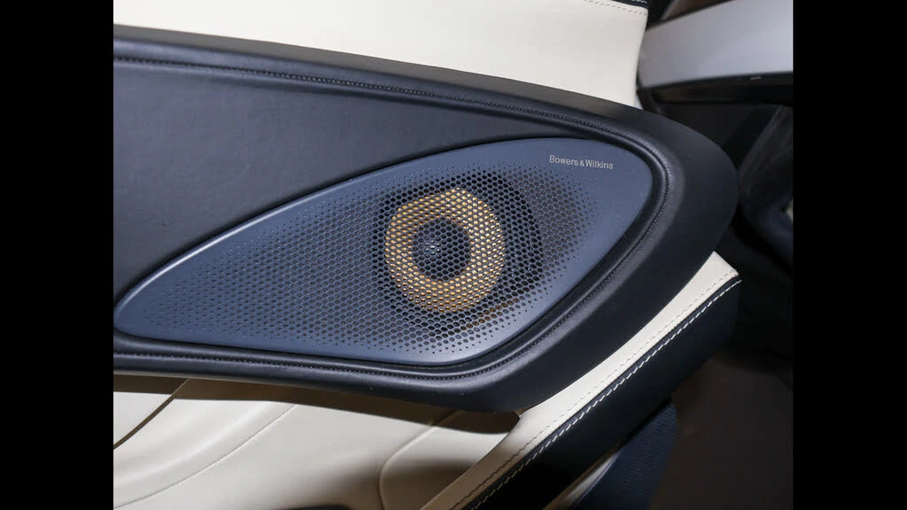 2018 McLaren 570GT - Image 16 of 31