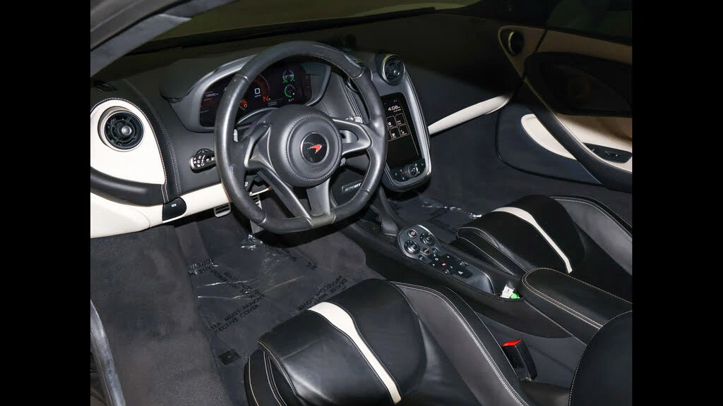2018 McLaren 570GT - Image 19 of 31