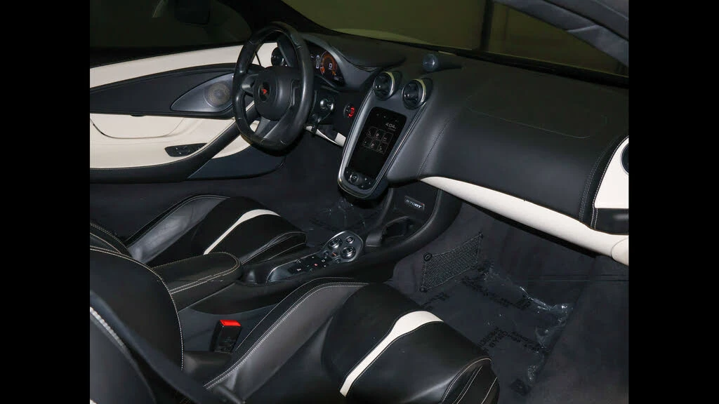 2018 McLaren 570GT - Image 20 of 31