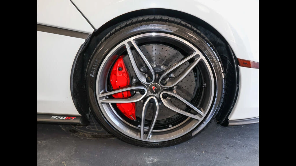 2018 McLaren 570GT - Image 30 of 31