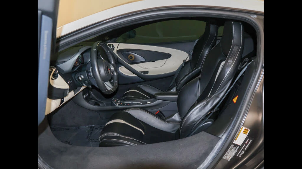 2018 McLaren 570GT - Image 12 of 31