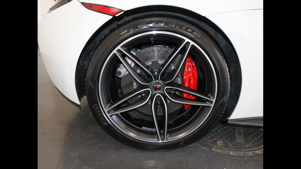 2018 McLaren 570GT - Image 31 of 31