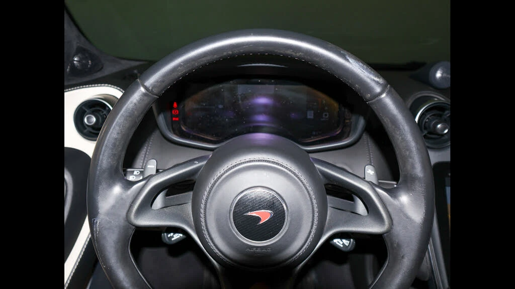 2018 McLaren 570GT - Image 23 of 31