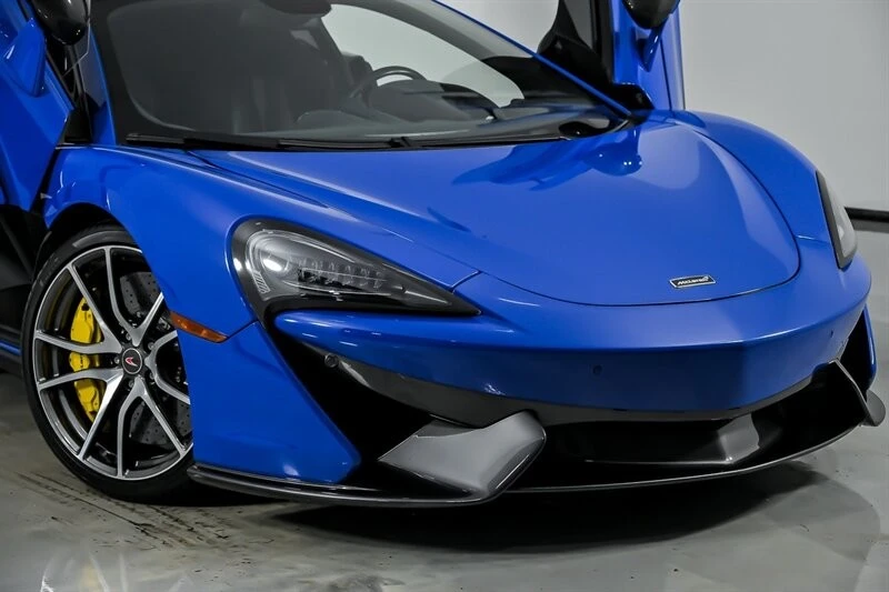 2018 McLaren 570GT - Image 3 of 31