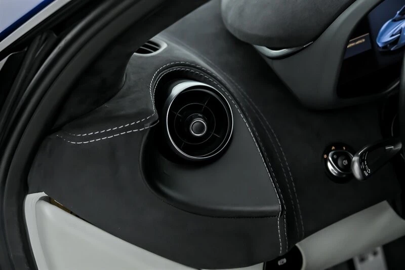 2018 McLaren 570GT - Image 24 of 31