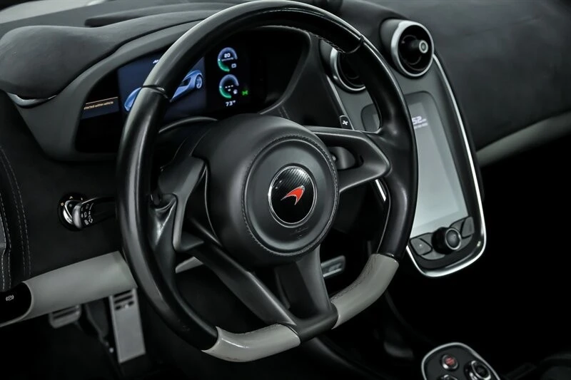 2018 McLaren 570GT - Image 23 of 31
