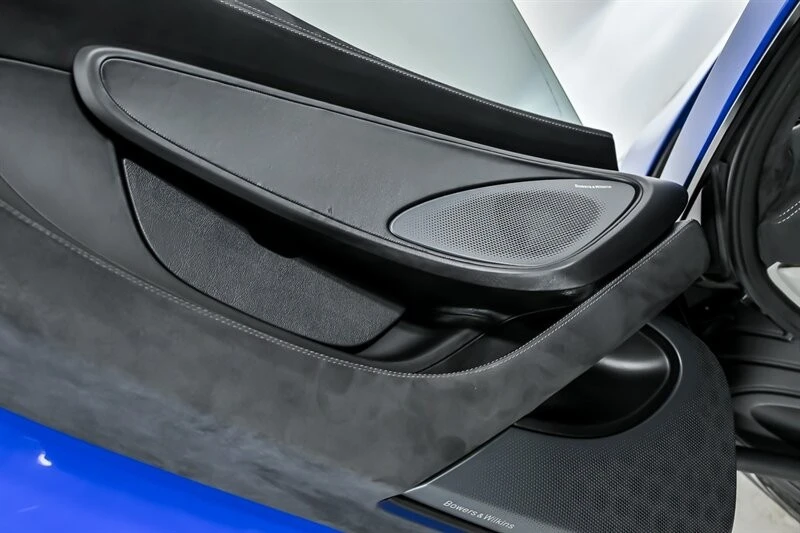 2018 McLaren 570GT - Image 18 of 31