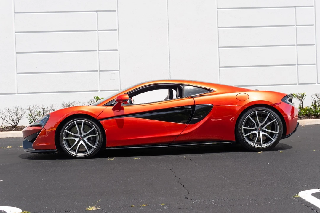2018 McLaren 570GT - Image 23 of 31