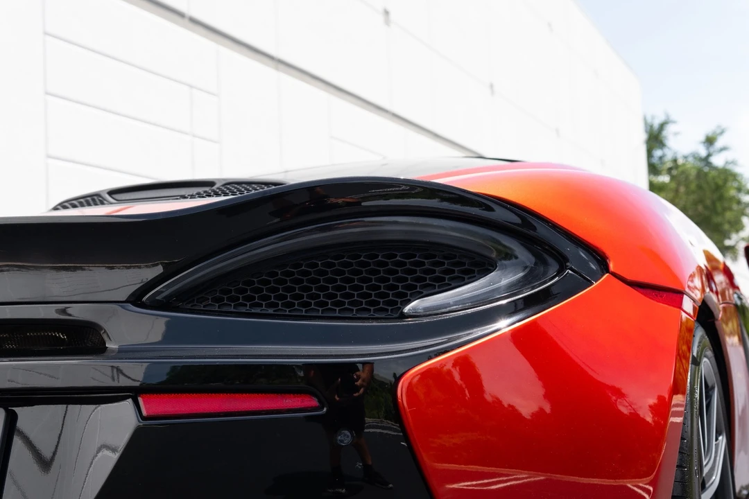 2018 McLaren 570GT - Image 16 of 31